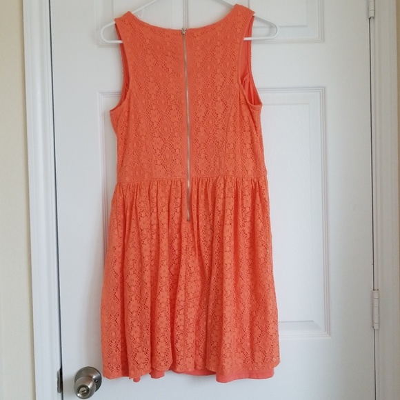 Dress - Picture 3 of 4